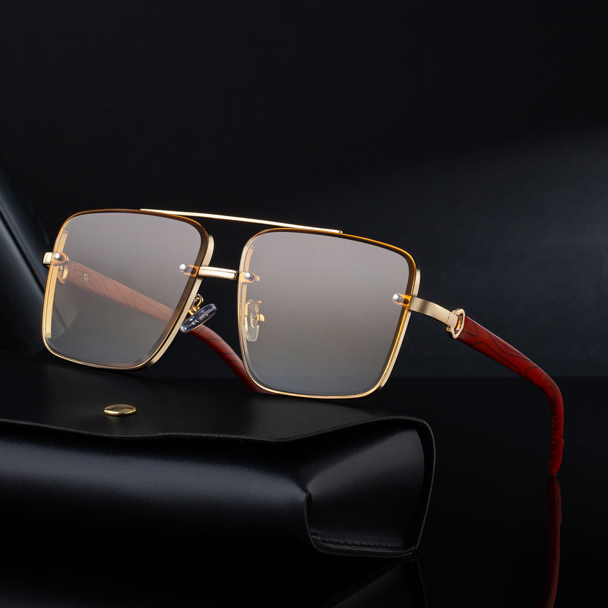 Mousvibe 1128 | Stylish square frame faux wood grain sunglasses