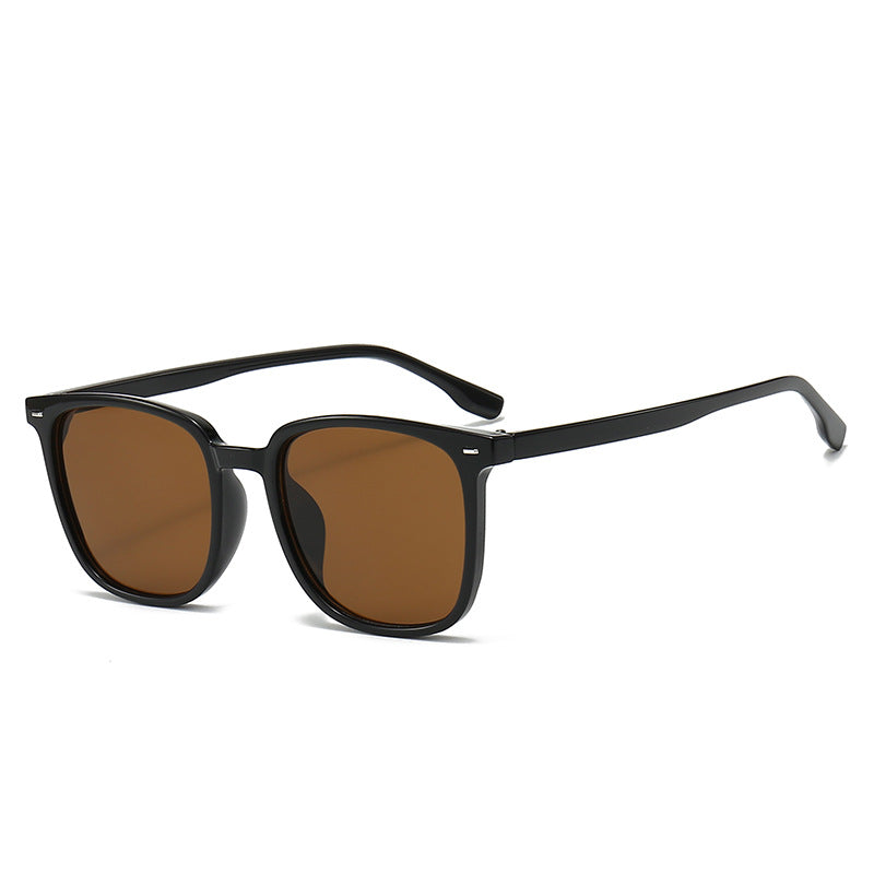 Mousvibe 1402 | Stylish Oversized Black-Frame Brown Sunglasses